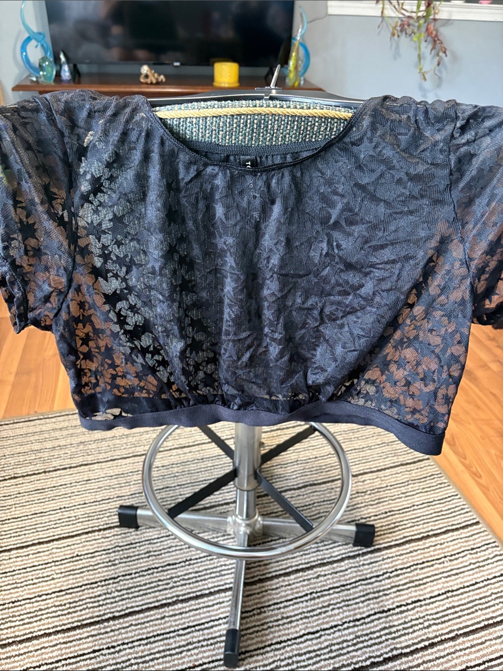 Sheer Black Lace Star Print Cropped Top — Short Sleeve